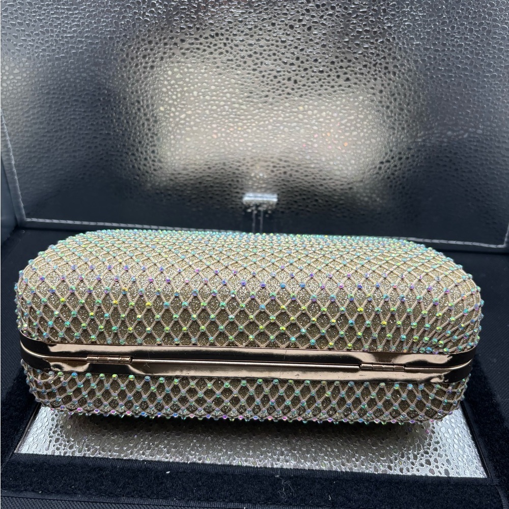 Elegant Gorgeous Evening Bag Mesh Rhinestone Evening Bag With A Pearl On Top . - Picture 6 of 9
